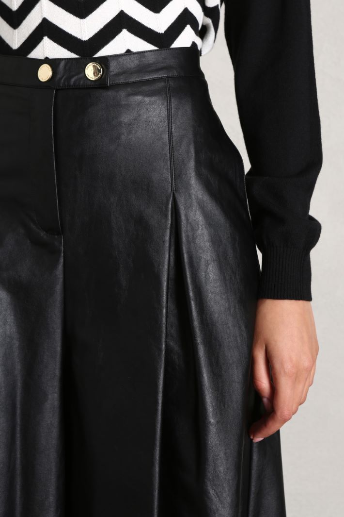 Bermuda ampi in tessuto spalmato - NERO - Fashion Market - 3