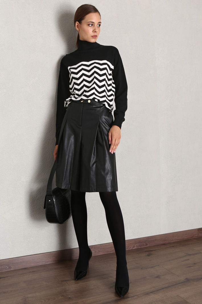 Bermuda ampi in similpelle - NERO - Fashion Market