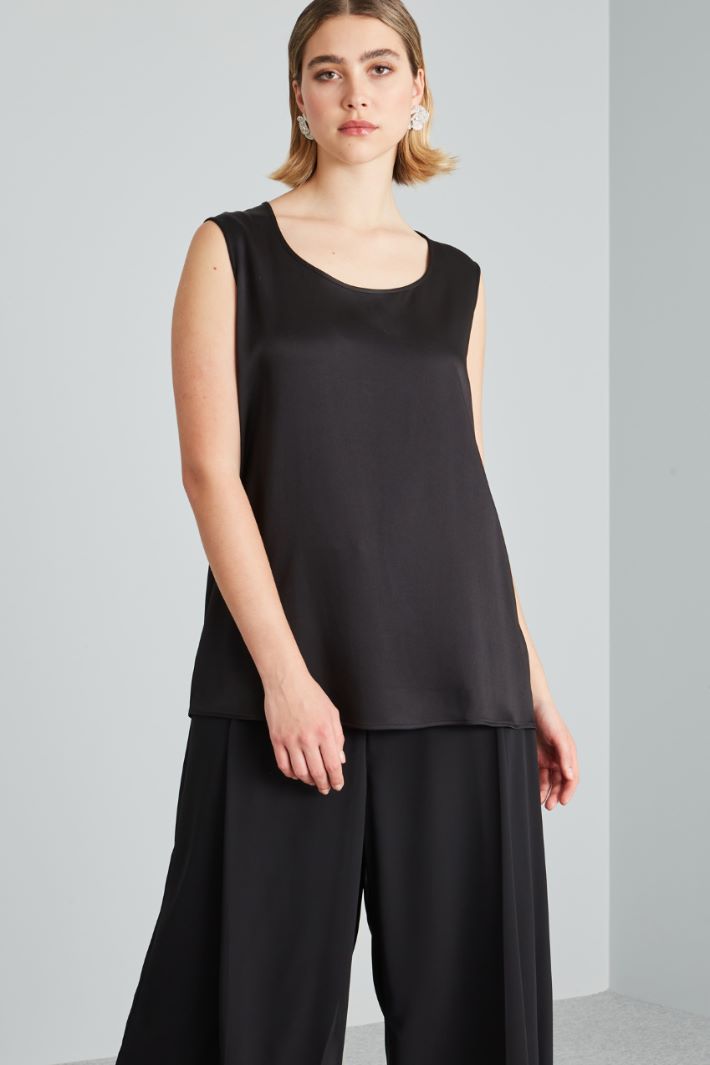 Top smanicato in raso - NERO - Fashion Market - 2