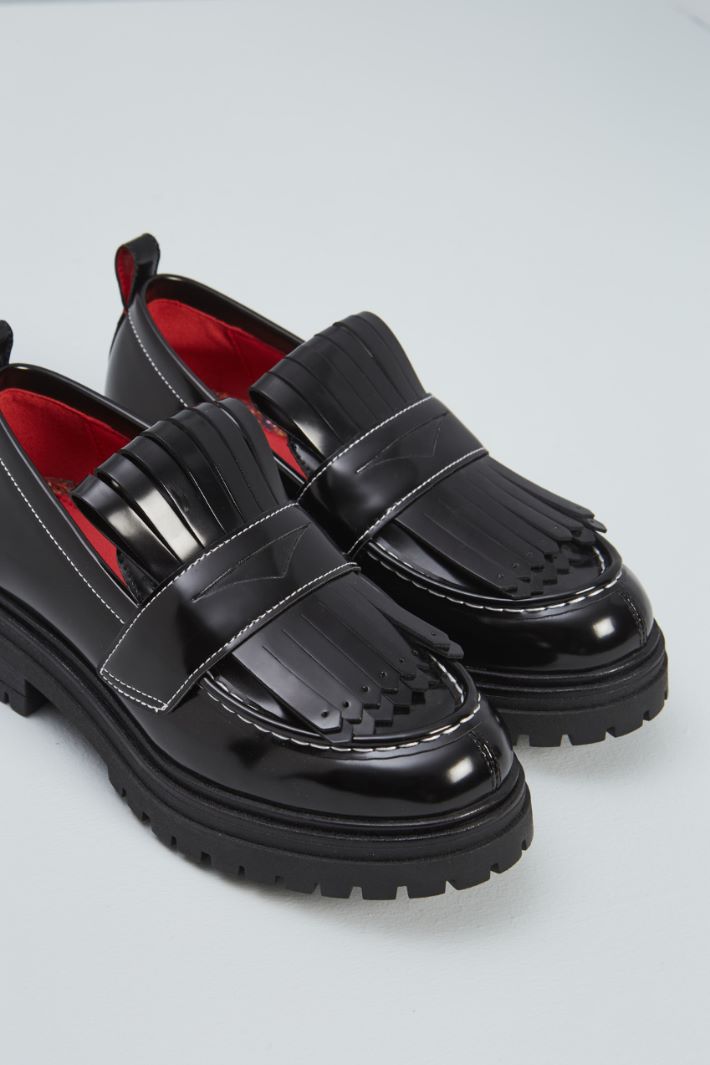 Mocassini con maxi frangia - NERO ROSSO - Fashion Market - 4