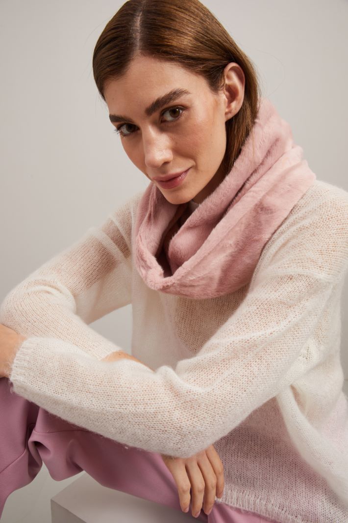 Stola effetto pelliccia - ROSA PASTELLO - Fashion Market