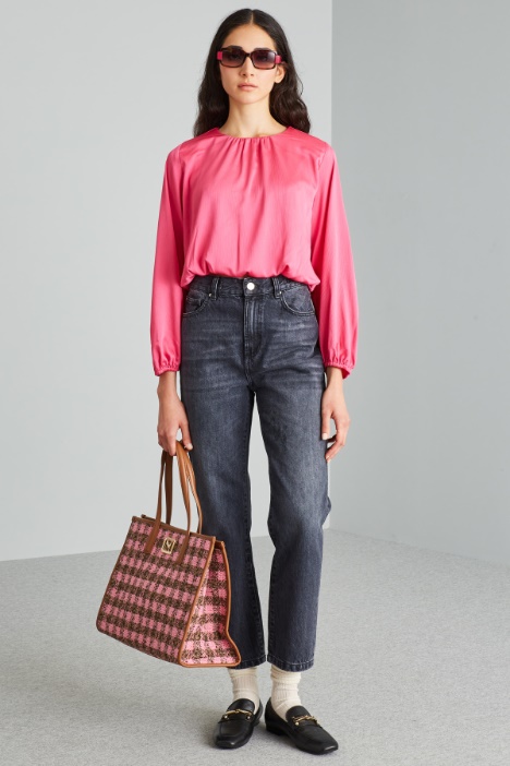 Blusa cropped in creponne - Fashion Market