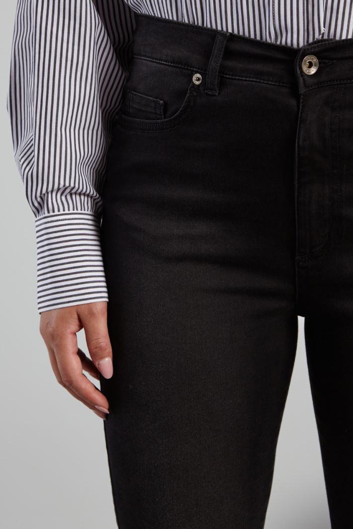 Jeans con bordo asimmetrico - NERO - Fashion Market - 3