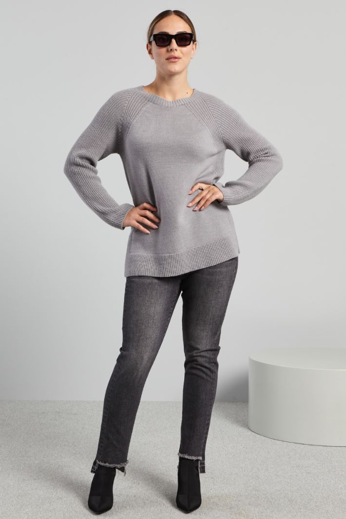 Jeans con fondo asimmetrico - GRIGIO SCURO - Fashion Market