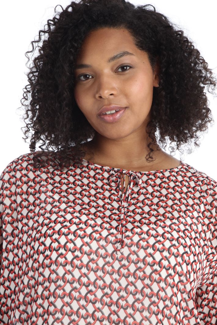 Blusa in georgette stampata - ROSSO BIANCO - Fashion Market - 3