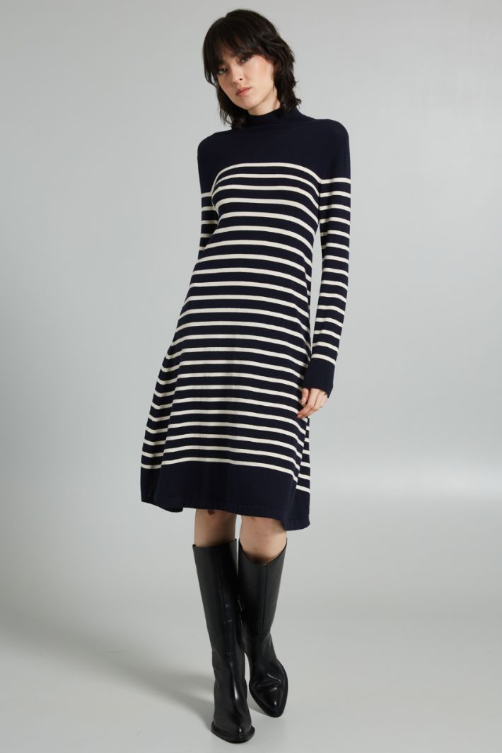 Abito svasato in maglia - BLU BIANCO - Fashion Market - 2