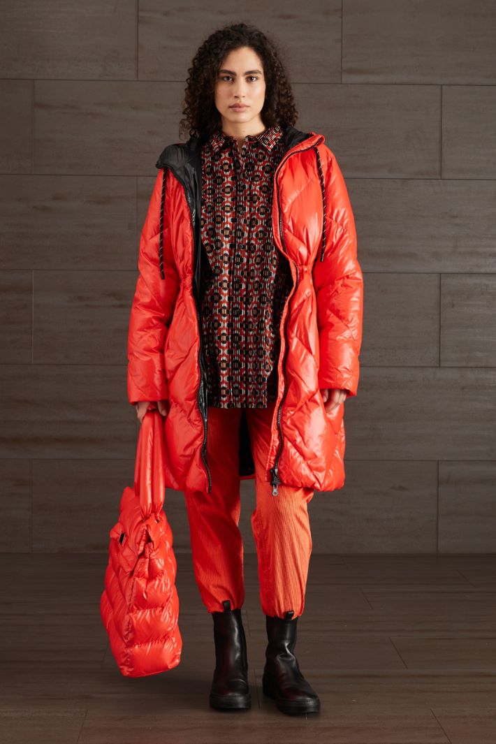 Piumino lungo antigoccia - ROSSO CORALLO NERO - Fashion Market