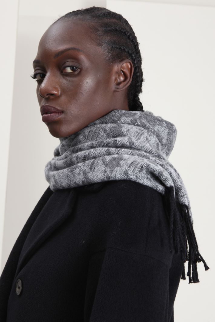 Sciarpa in lana con frange - ANTRACITE GRIGIO - Fashion Market - 2
