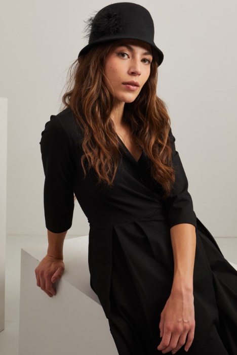 Cloche in lana con piume - Fashion Market