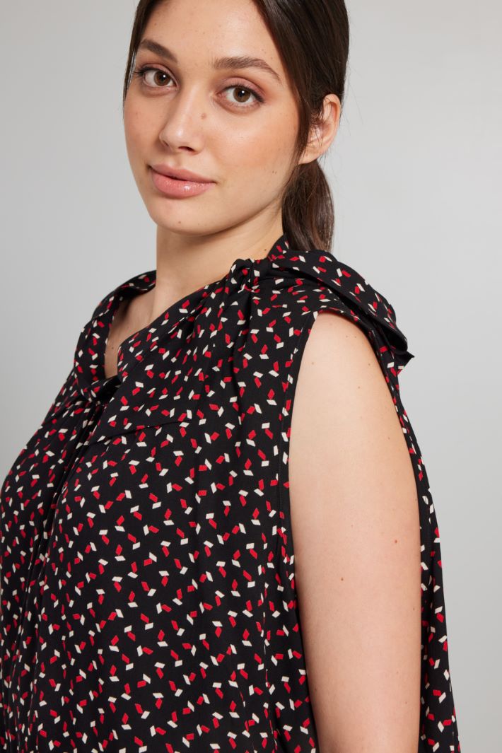 Blusa in viscosa stampata - NERO ROSSO BIANCO - Fashion Market - 3