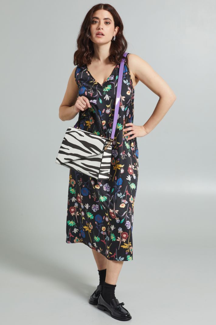 Abito smanicato con spacco - NERO VERDE GIALLO - Fashion Market