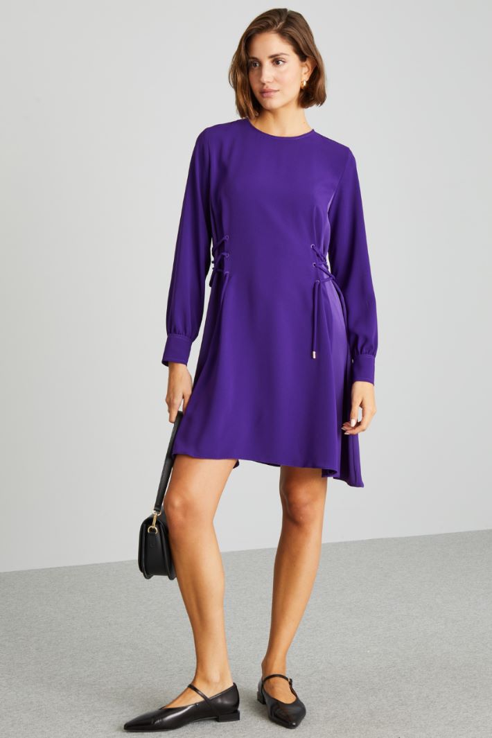 Abito con laccetti sui fianchi - VIOLA PRUGNA - Fashion Market