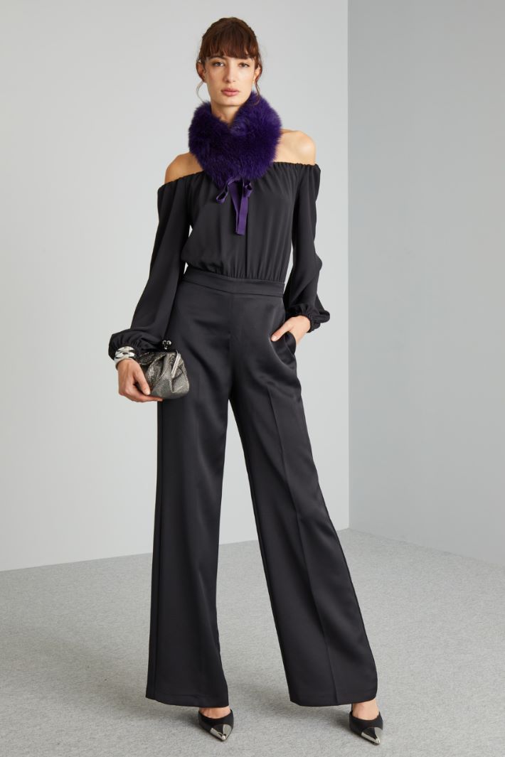 Tuta con scollatura off shoulder - NERO - Fashion Market