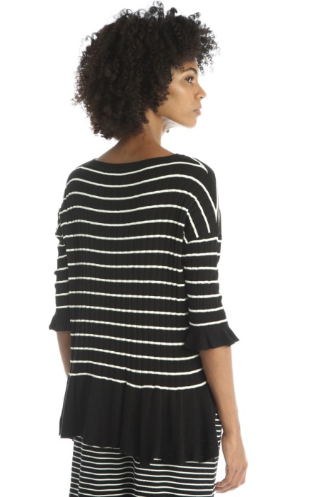 Maglia con fondo asimmetrico - Fashion Market