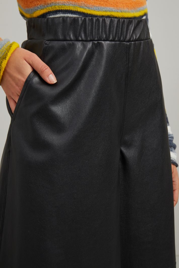 Pantaloni ampi in similpelle - NERO - Fashion Market - 3
