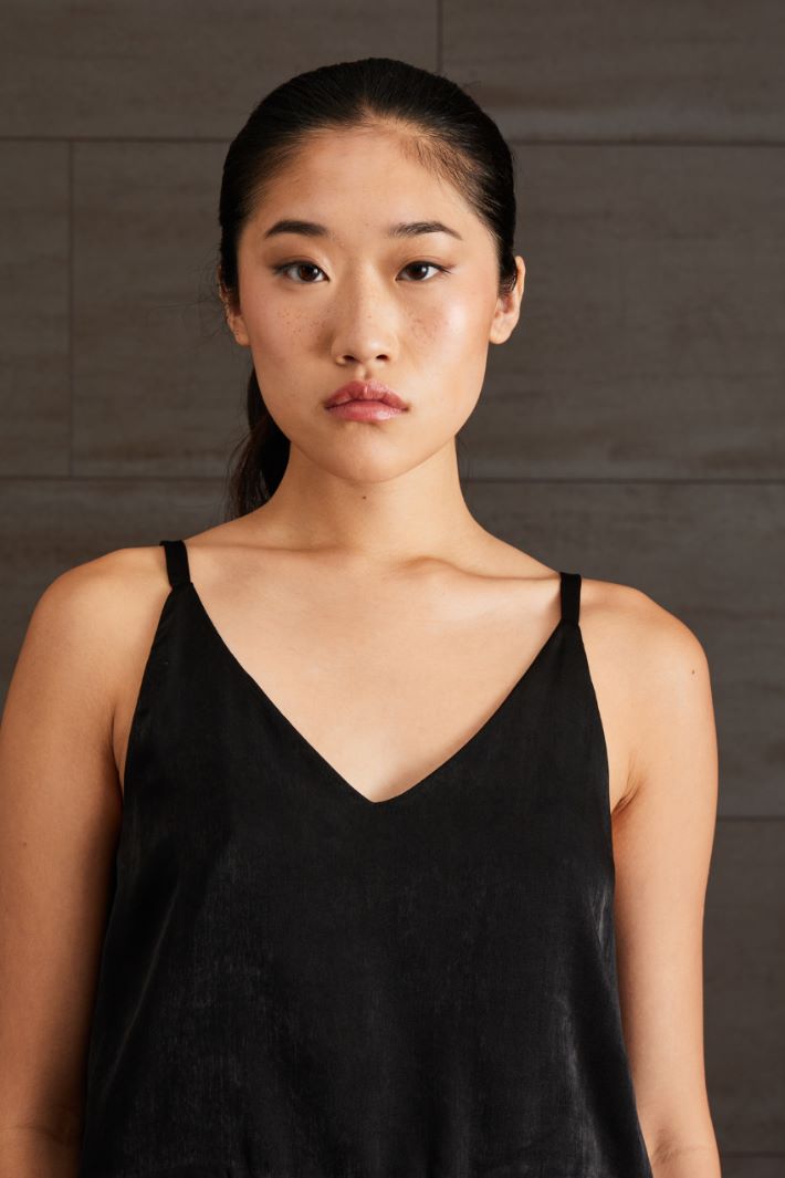 Top in raso con piume - NERO - Fashion Market - 3