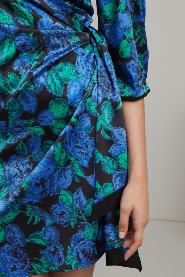 Abito corto a portafoglio - BLU VERDE NERO - Fashion Market - 3