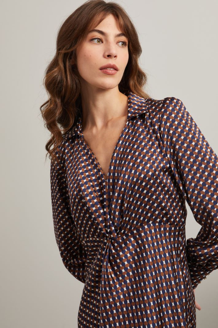 Abito in raso stampato - BLU SCURO BEIGE - Fashion Market - 3