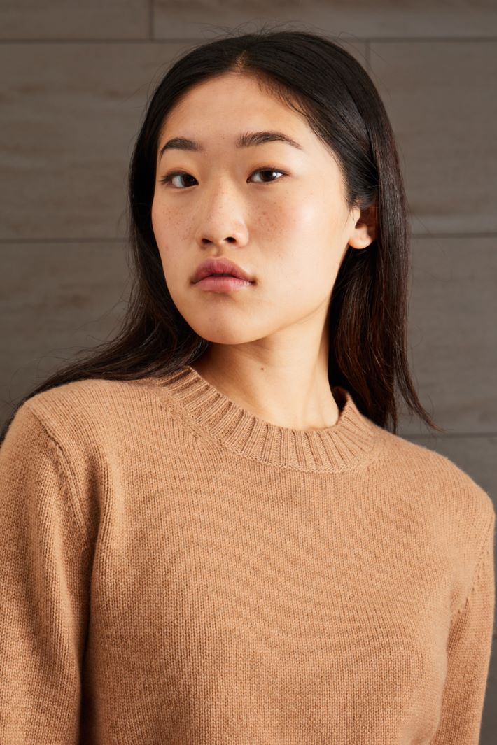 Maglia cropped in cashmere - CAMMELLO - Fashion Market - 3