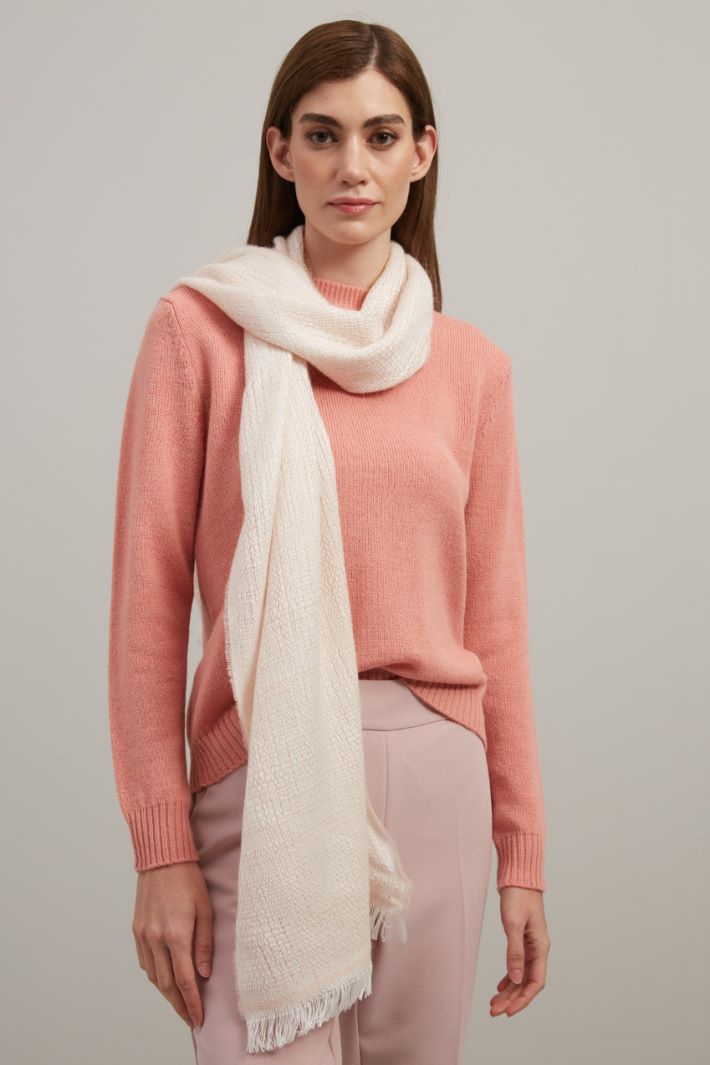Stola con bordi sfrangiati  - ROSA - Fashion Market