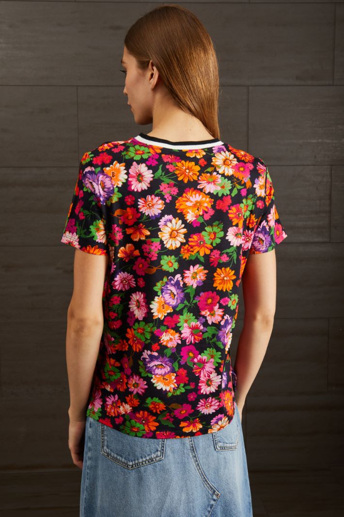 T-shirt in cotone ricamato - NERO ARANCIONE ROSA - Fashion Market - 4