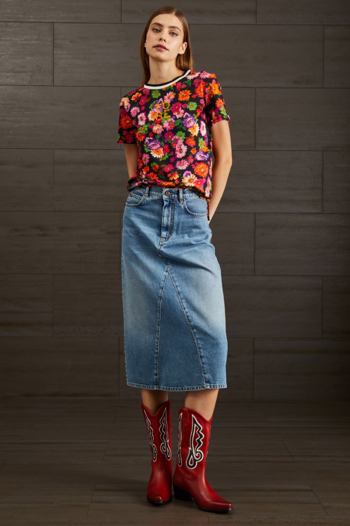 T-shirt in cotone ricamato - NERO ARANCIONE ROSA - Fashion Market