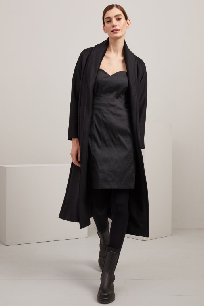 Abito con scollo a cuore - NERO - Fashion Market